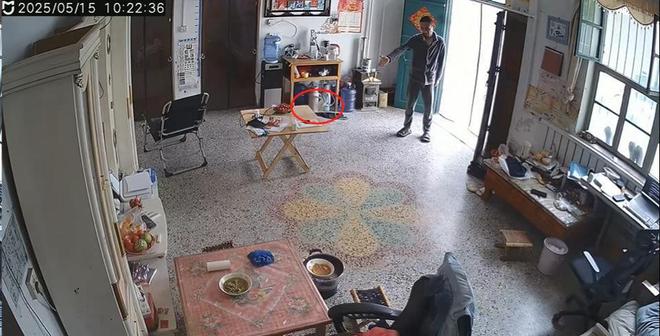 老公却声称是误会网友表示：教教我EVO视讯女子在监控发现老公秘密(图3)